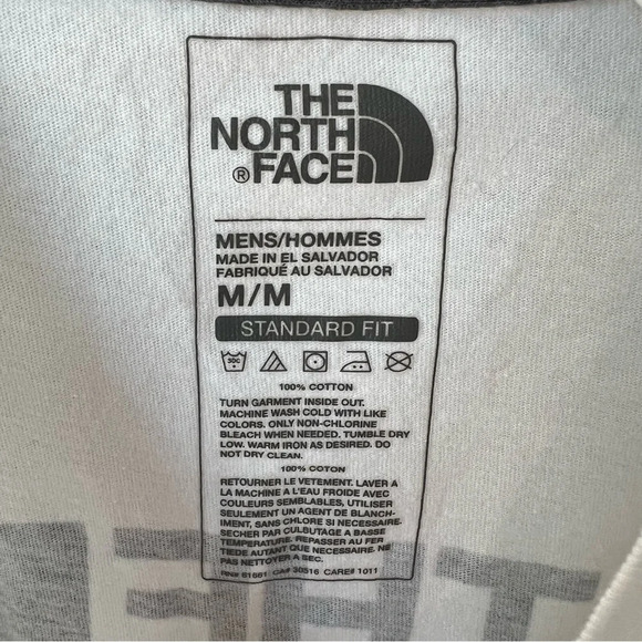 The North Face men’s classic logo shirt size Mediuma - Picture 4 of 4